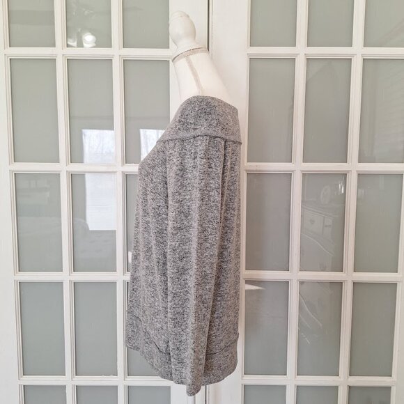 Gibson x Living in Yellow Mary Fleece Off the Shoulder Top - Picture 3 of 12